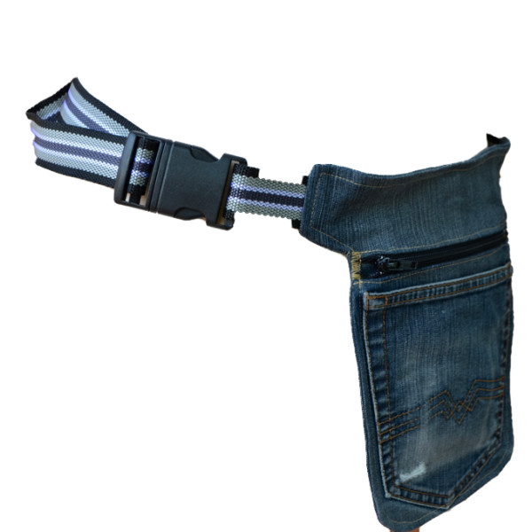 Heuptas handgemaakt van gebruikte donker jeans met slijtplek, rits en zak