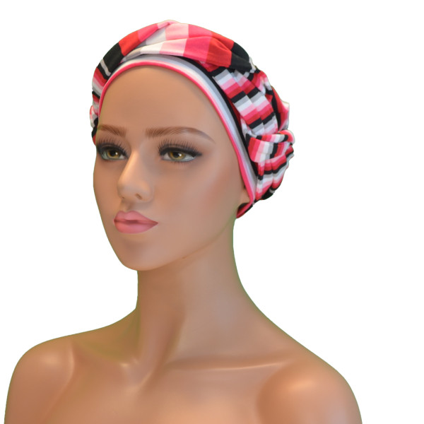 Handgemaakte chemo muts Betty roze wit zwart maat S