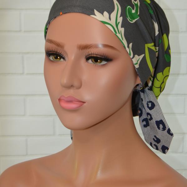 Handgemaakte chemo muts Bobby navy blauw en groen maat M