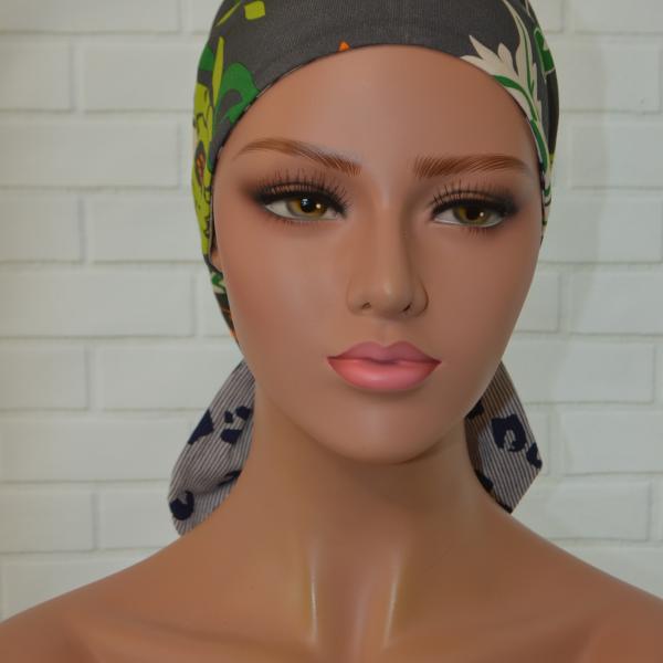 Handgemaakte chemo muts Bobby navy blauw en groen maat M