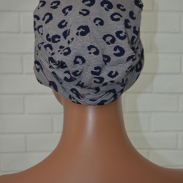 Handgemaakte chemo muts Brina wit blauw/wit zwart maat M