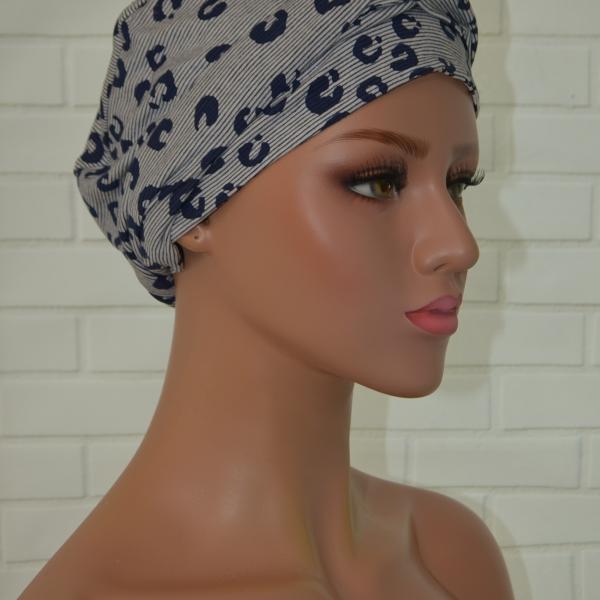 Handgemaakte chemo muts Brina wit blauw/wit zwart maat M