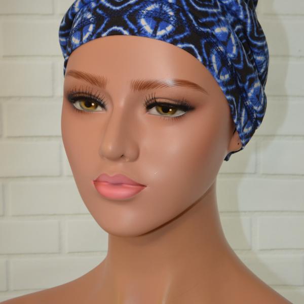 Handgemaakte chemo muts Bente Blauw wit maat M