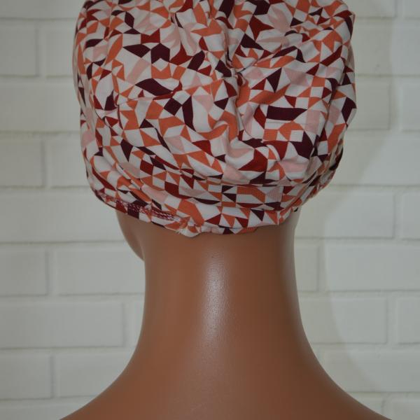 Handgemaakte chemo muts Babet wit met rood tinten maat L
