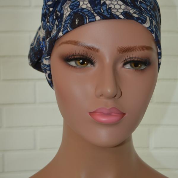 Handgemaakte chemo muts Barbara maat M blauw, zwart, wit