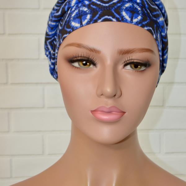 Handgemaakte chemo muts Bente Blauw wit maat L