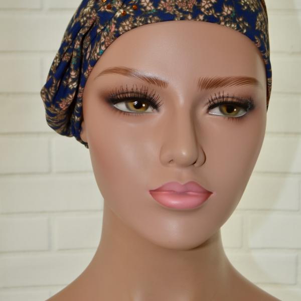 Handgemaakte chemo muts Barbara maat S blauw met kleine bloem