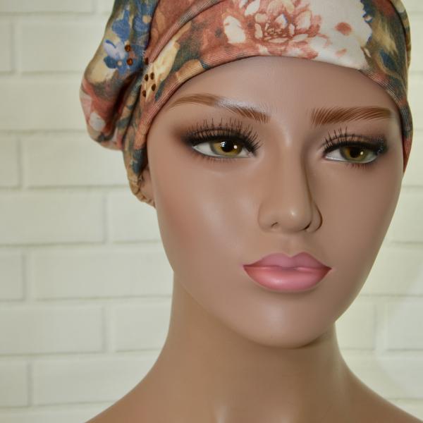 Handgemaakte chemo muts Barbara maat M terra creme met rozen