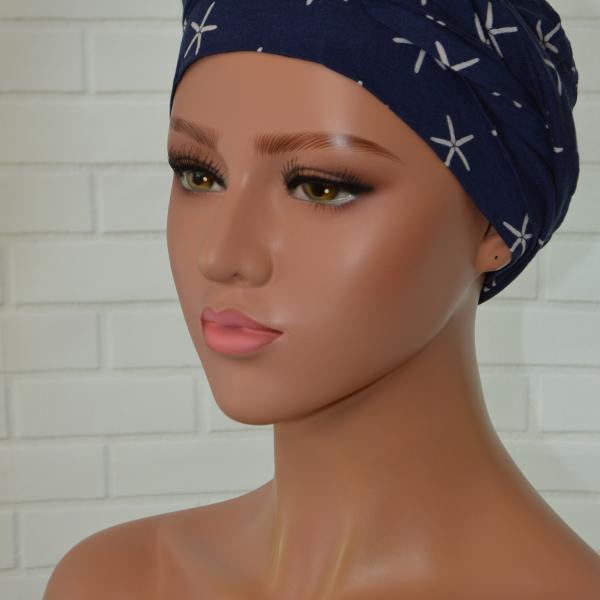 Handgemaakte chemo muts Bahar blauw met witte ster maat M