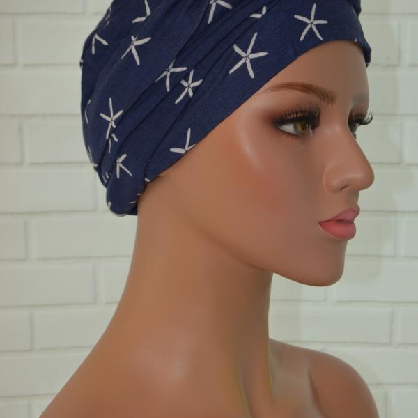 Handgemaakte chemo muts Bahar blauw met witte ster maat M