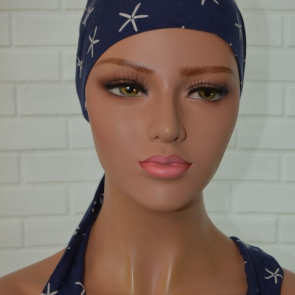 Handgemaakte chemo muts Bahar blauw met witte ster maat M