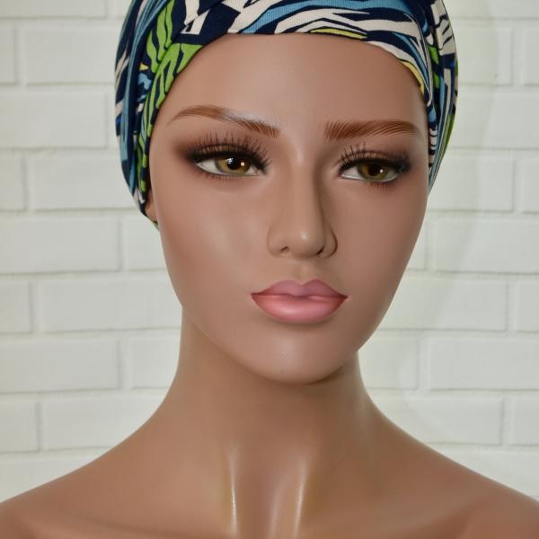 Handgemaakte chemo muts Bahar blauw, groen tinten, maat L