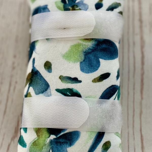 Port-a-cath kussen wit met blauwe en groene blaadjes