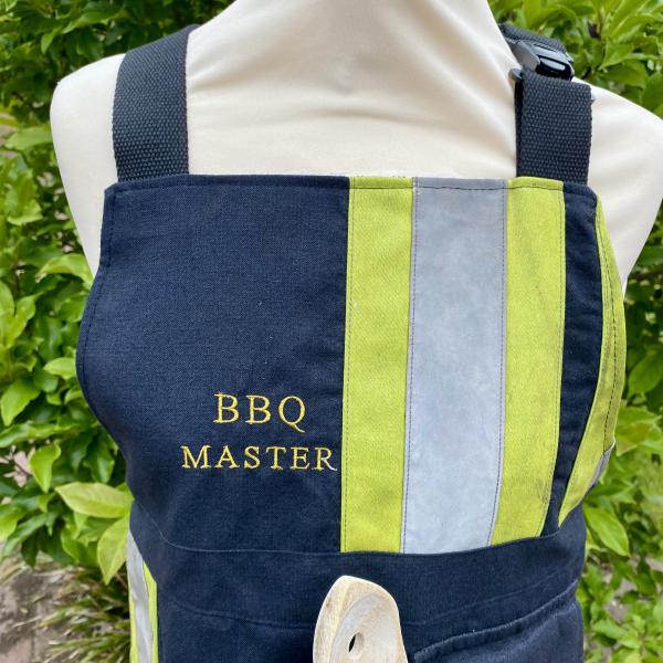 Schort van uitrukpakken met originele bevestiging