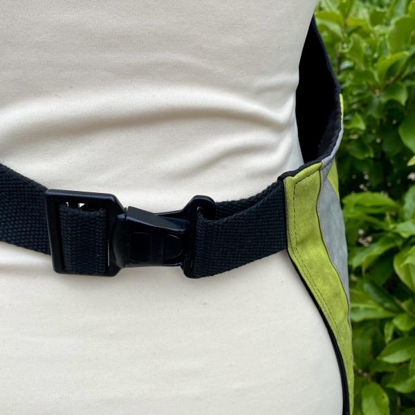 Schort van uitrukpakken met originele bevestiging