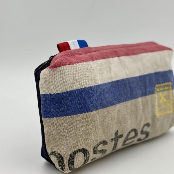 Toilettas van ptt postzak rgele postzegel