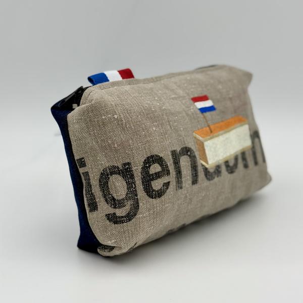 Toilettas van ptt postzak oranje tompouce