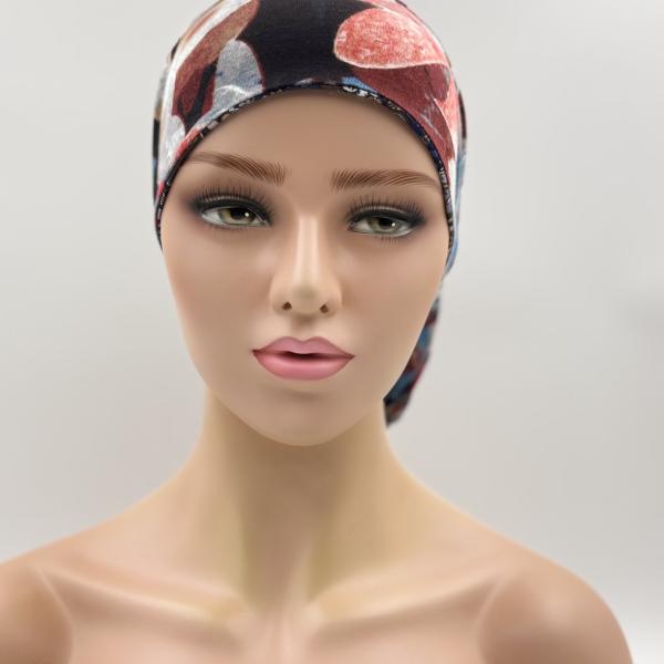 Handgemaakte chemo muts Bonnie rood en blauw tinten maat s