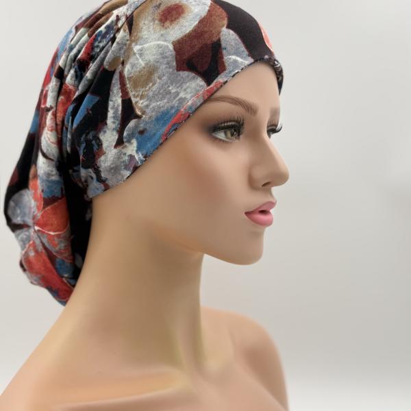 Handgemaakte chemo muts Bonnie rood en blauw tinten maat s