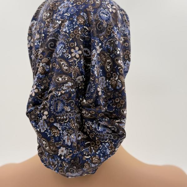 Handgemaakte chemo muts Bonnie rood en blauw tinten maat s