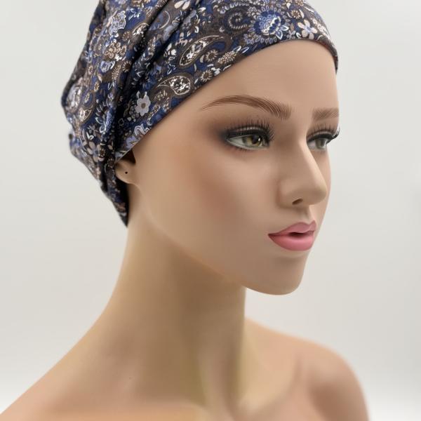 Handgemaakte chemo muts Bonnie rood en blauw tinten maat s