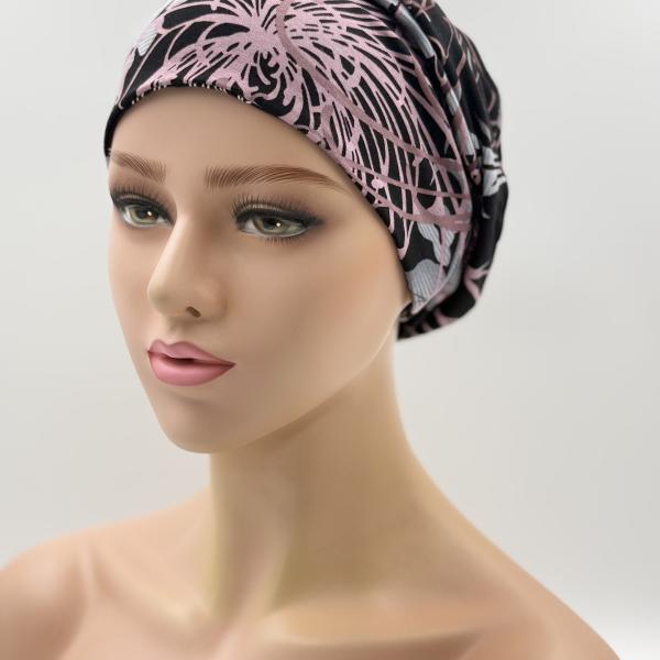 Handgemaakte chemo muts Bonnie zwart en lila tinten maat s