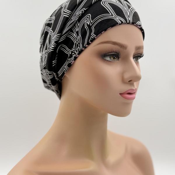 Handgemaakte chemo muts Bonnie zwart en lila tinten maat s