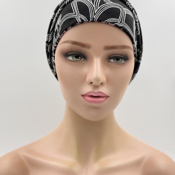 Handgemaakte chemo muts Bonnie zwart en lila tinten maat s