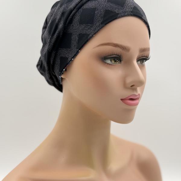 Handgemaakte chemo muts Bonnie zwart en jeans tinten maat s
