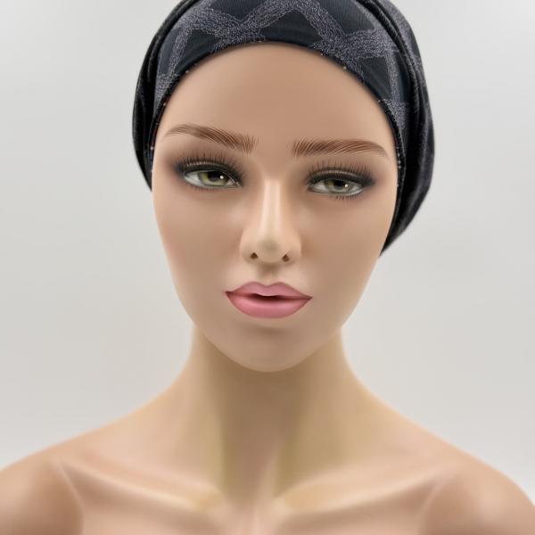 Handgemaakte chemo muts Bonnie zwart en jeans tinten maat s