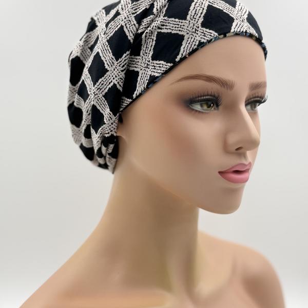 Handgemaakte chemo muts Bonnie Hawaï en zwart tinten maat s