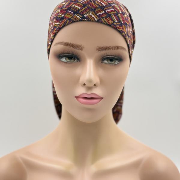 Handgemaakte chemo muts Bonnie paars, rood, bruin en groen met gouden stip maat S