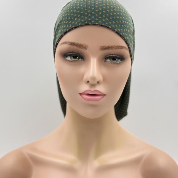 Handgemaakte chemo muts Bonnie paars, rood, bruin en groen met gouden stip maat S
