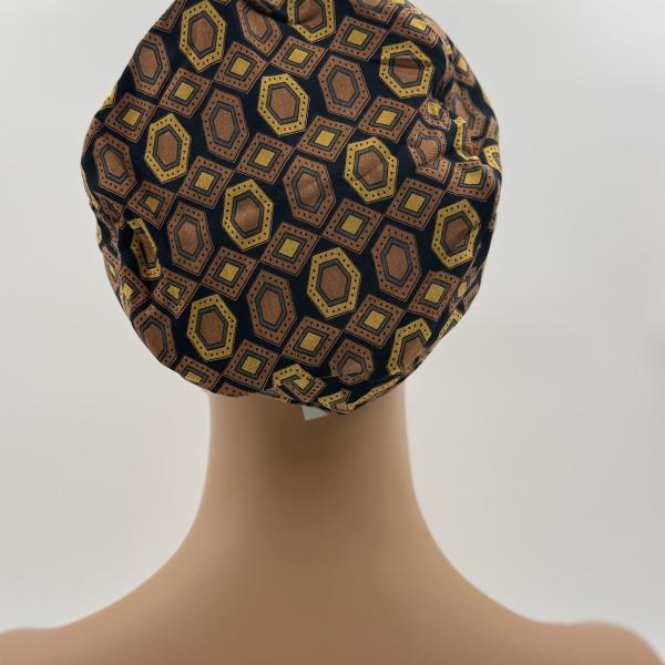 Handgemaakte chemo muts Bonnie bruin oker, donker blauw goud maat L