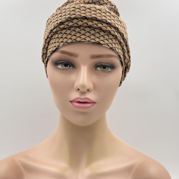 Handgemaakte chemo muts Bonnie bruin met donker blauw en gebreide camouflage maat M