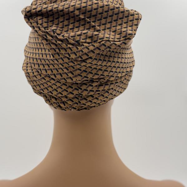 Handgemaakte chemo muts Bonnie bruin met donker blauw en gebreide camouflage maat M