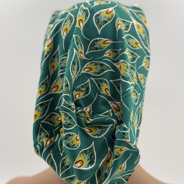Handgemaakte chemo muts Bonnie groen met blad, dierenprint maat L