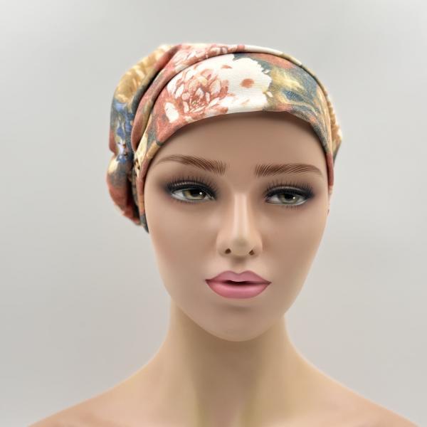 Handgemaakte chemo muts Barbara maat M terra creme met rozen