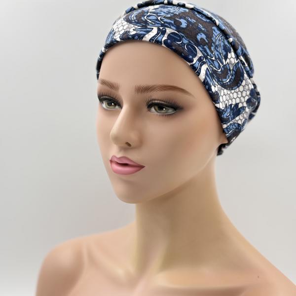 Handgemaakte chemo muts Barbara maat M blauw, zwart, wit