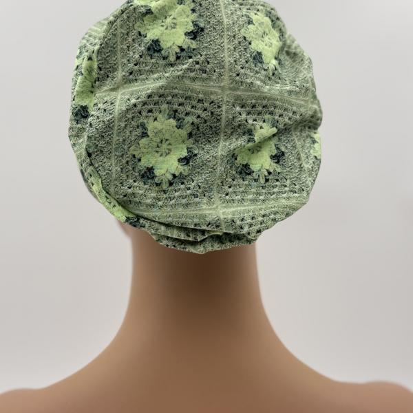 Handgemaakte chemo muts Barbara maat M groen met bloem