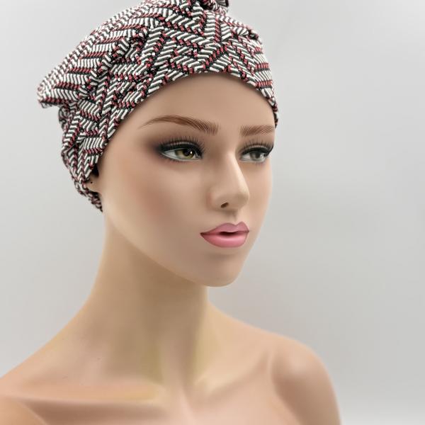 Handgemaakte chemo muts Barbara maat M zwart wit rood