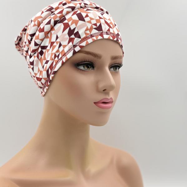 Handgemaakte chemo muts Babet wit met rood tinten maat M