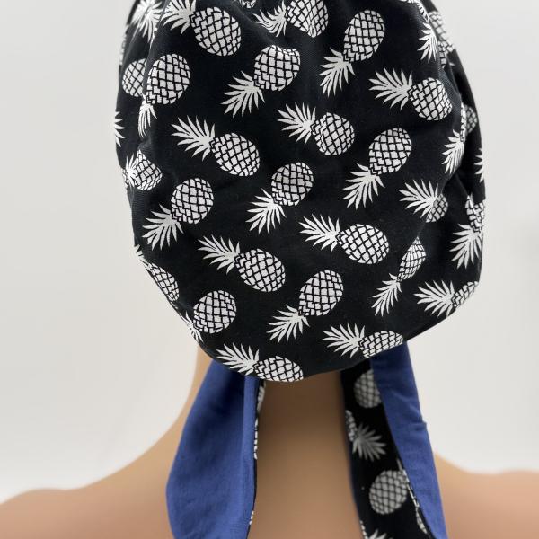 Handgemaakte chemo muts Bobby zwart/blauw maat L
