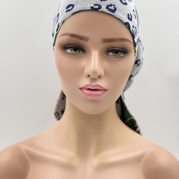 Handgemaakte chemo muts Bobby navy blauw en groen maat L