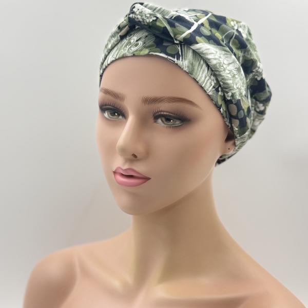 Handgemaakte chemo muts Brina blauw wit / groen maat L