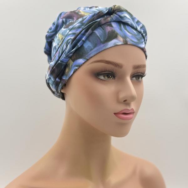 Handgemaakte chemo muts Brina groen / blauwe bloemen maat S
