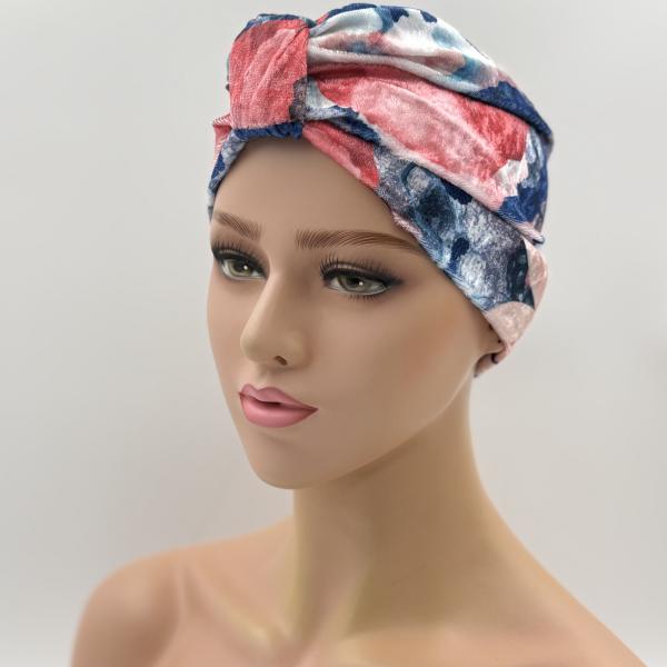 Handgemaakte chemo muts Brooklyn in velours blauw roze tinten maat M