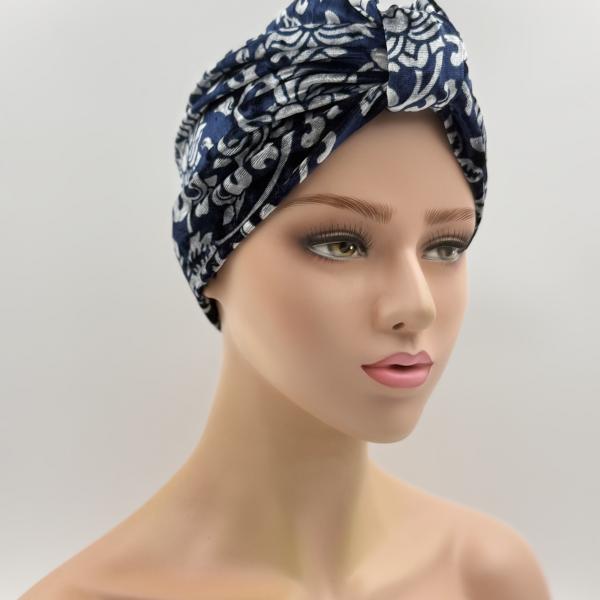 Handgemaakte chemo muts Brooklyn in velours blauw zilver maat S