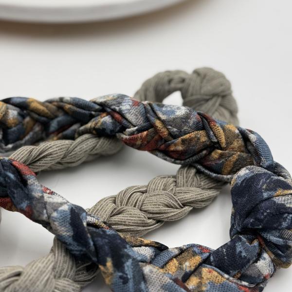 Handgemaakte chemo muts Buffy blauw en camel maat M