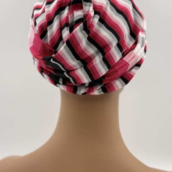 Handgemaakte chemo muts Betty roze wit zwart maat M